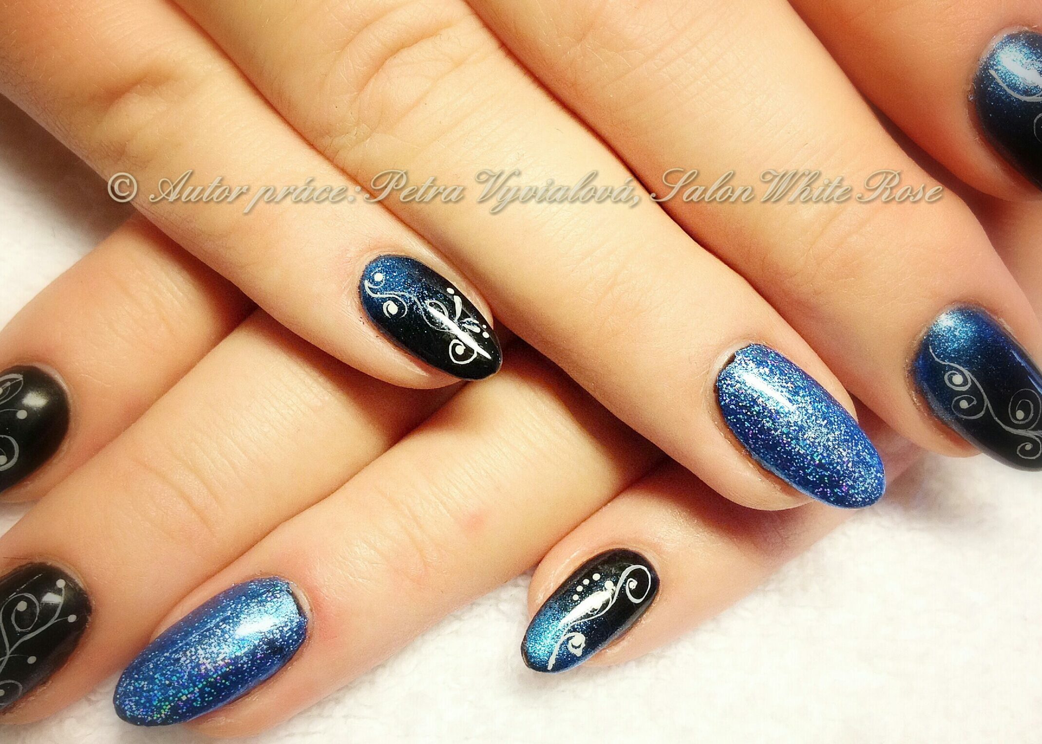 Nehtová modeláž – Shellac s malbou s folií