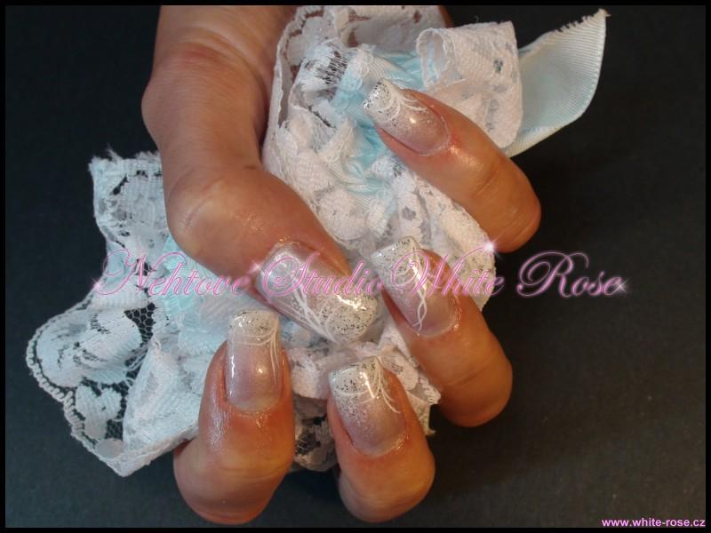 Nehtová modeláž – Svatební nehty