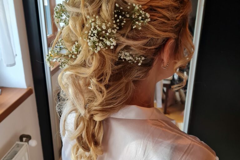 Kadeřnictví White Rose_účesy