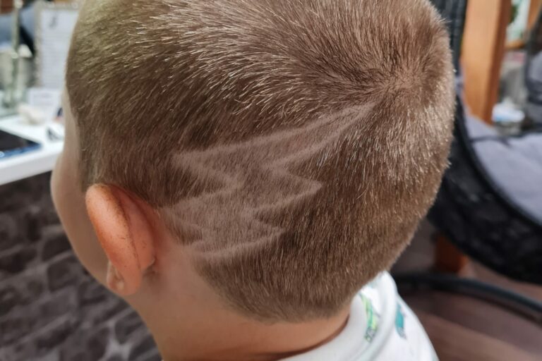 Kadeřnictví White Rose_dětské účesy